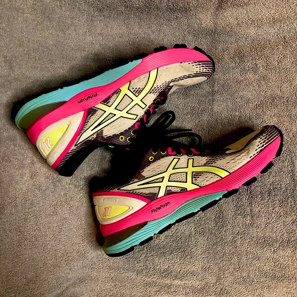 ASICS Flyte Foam size 7